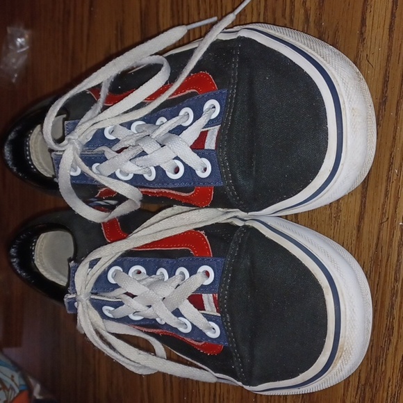 Vans Custom black with red and rose accents. Men's Sz 6, women's sz 7.5 - Picture 2 of 9